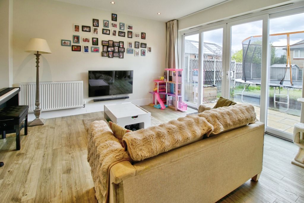 Property photo 3 of 18 499266Ed-11Aw19