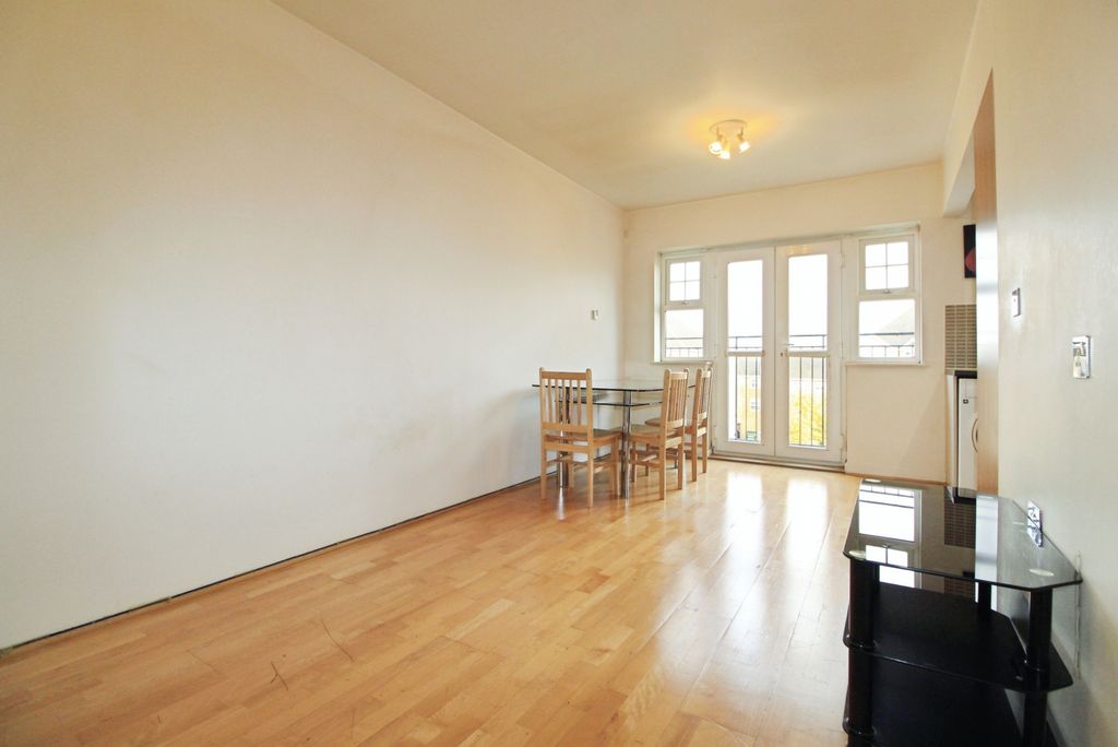 Property photo 2 of 14 Gallery