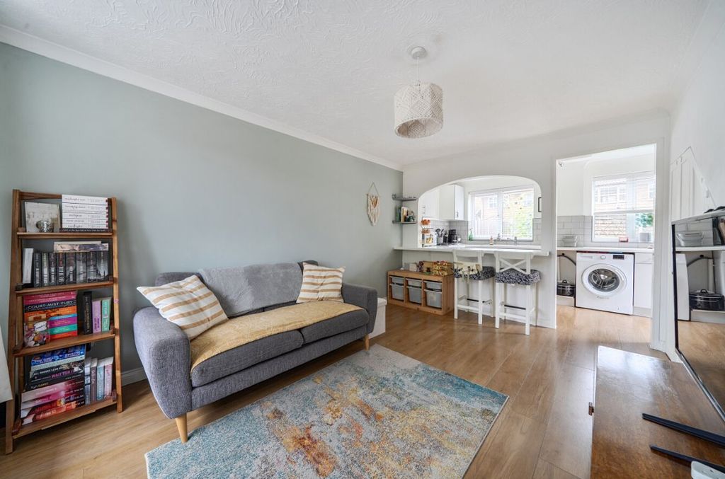 Property photo 2 of 19