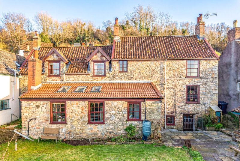 Property photo 1 of 45 Photo 9