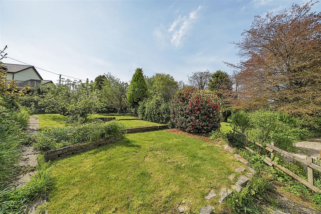 Property photo 3 of 25