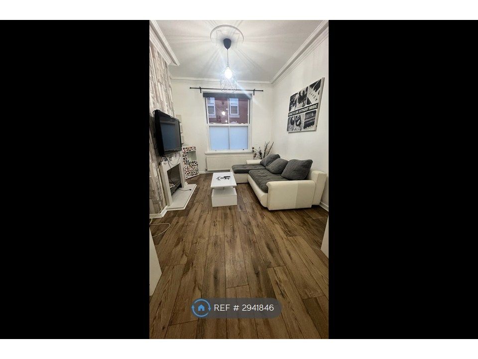 Property photo 2 of 8