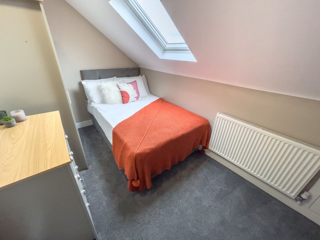 Property photo 3 of 13 Img_5292