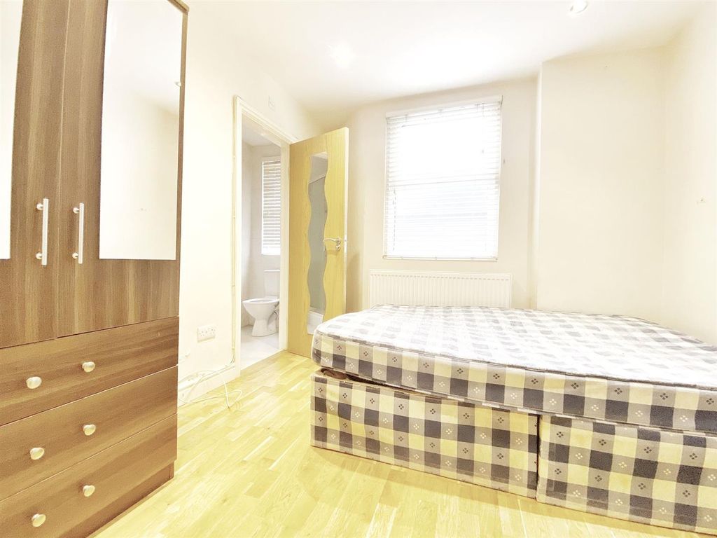 Property photo 3 of 15 7d0E8Edf-3c48-4Db9-Bddd-d0Acadf7Dfba.Jpg