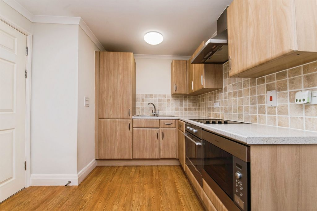Additional image 10 of 1 bed flat for saleCanal Hill, Tiverton EX16