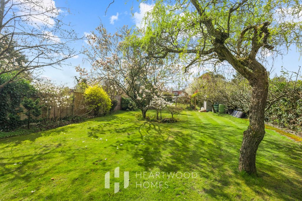 Property photo 2 of 32