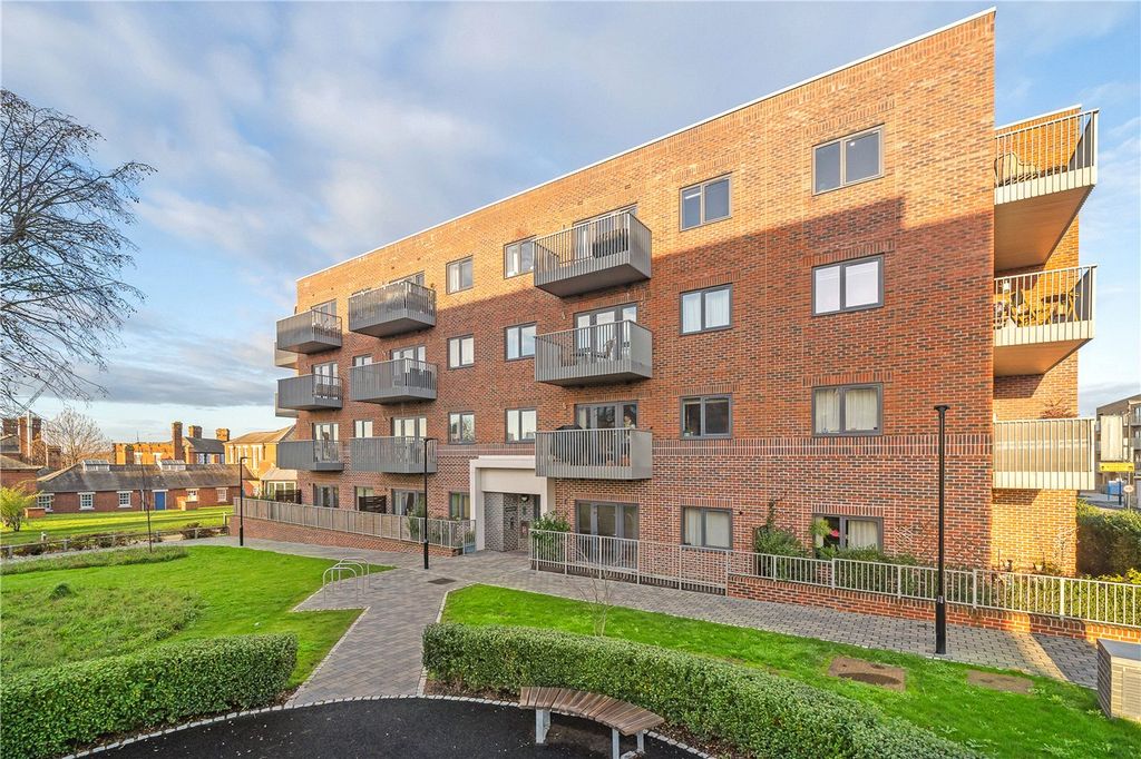 Property photo 2 of 22 Exterior