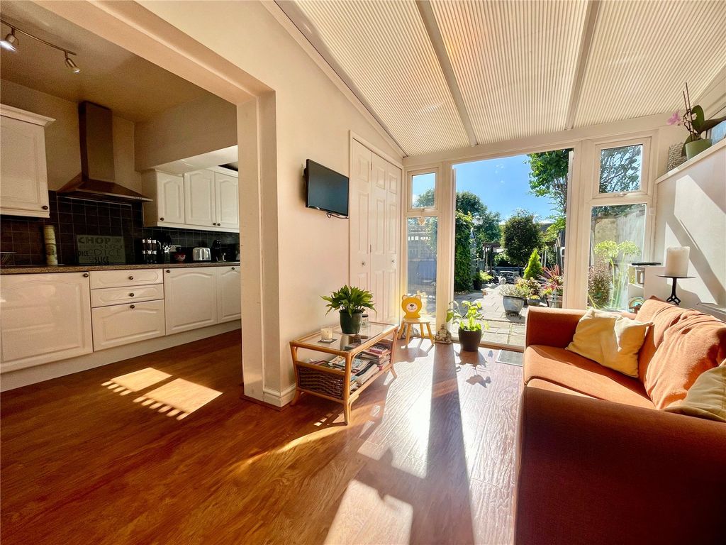 Property photo 2 of 28 Conservatory