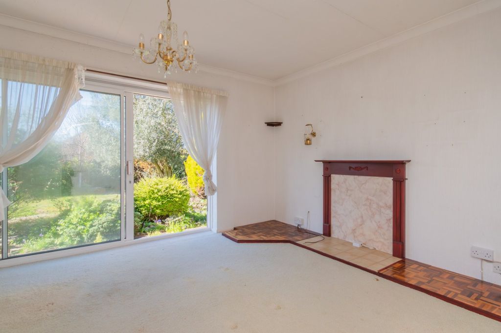 Property photo 2 of 16 Picture 2