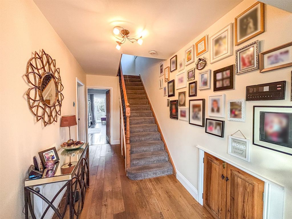 Property photo 3 of 19 Image00021.Jpg