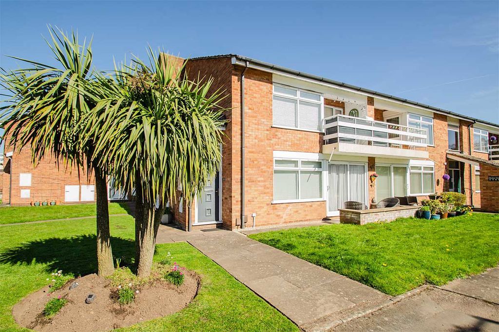 Property photo 1 of 18 Photo 16