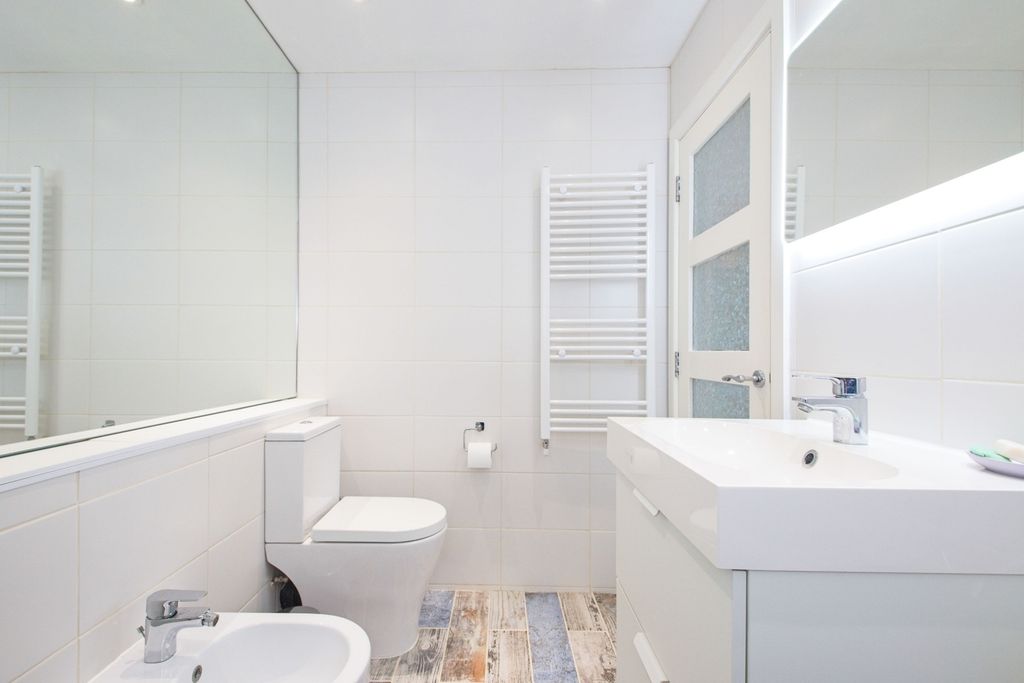 Property photo 3 of 10 En-Suite