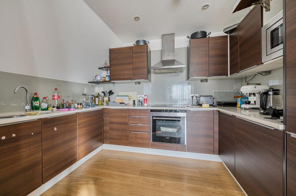 Property photo 3 of 12 1419133-11-699F2A64B89Fa.Jpg