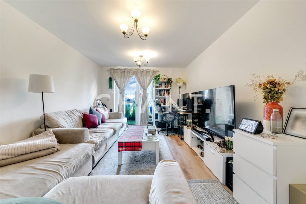 Property photo 2 of 12 Picture No. 04