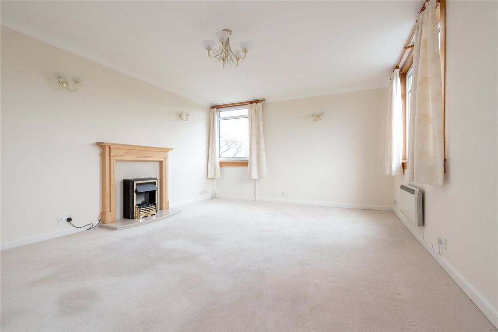 Property photo 3 of 25 Picture No. 54