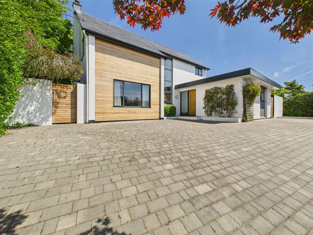 Property photo 1 of 34
