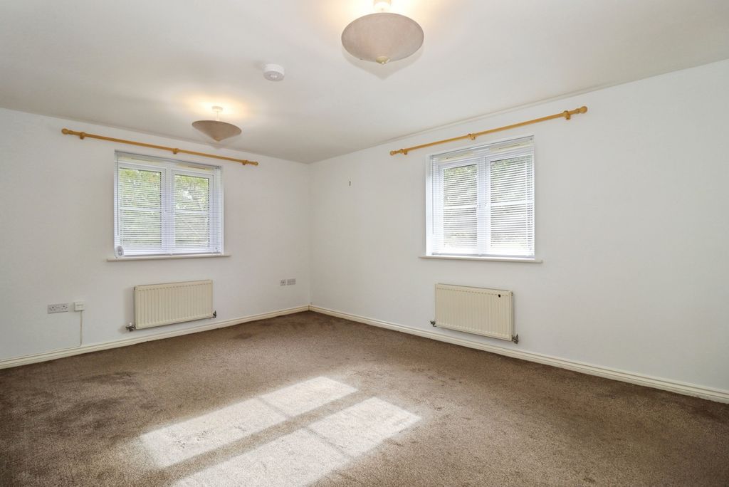 Property photo 2 of 15 Pbox-Img.Jpg