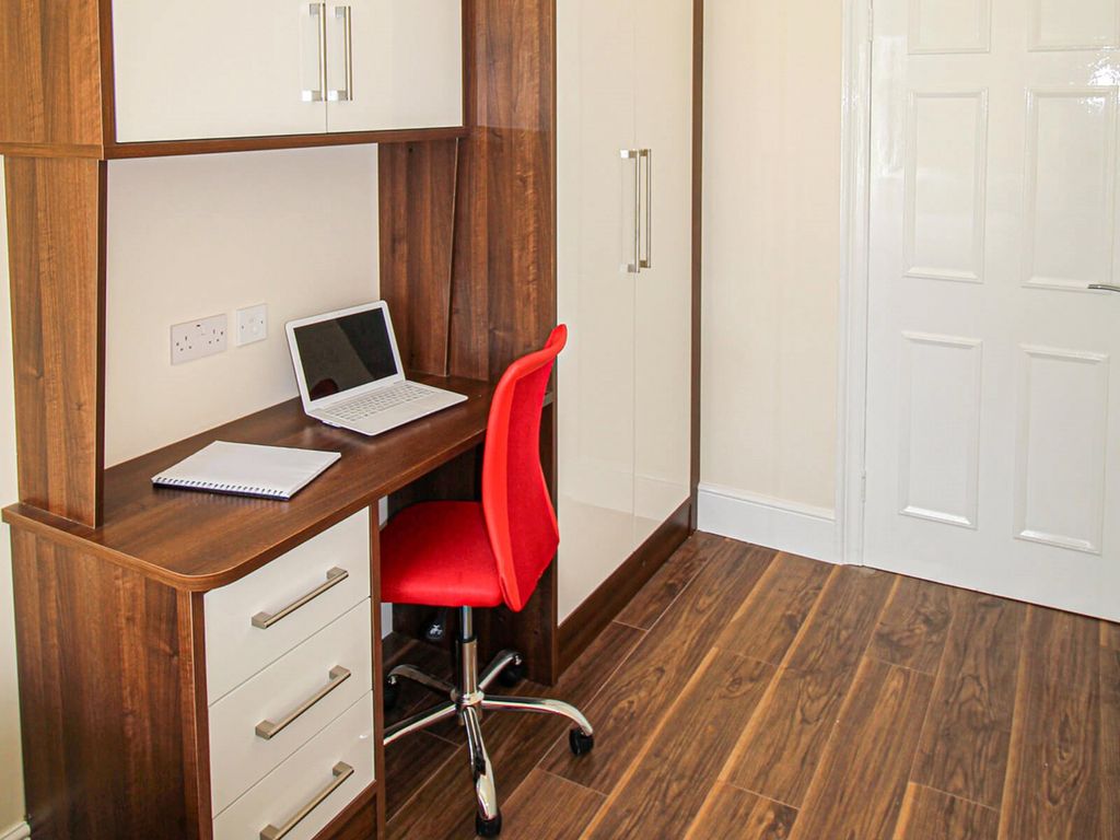 Property photo 3 of 9