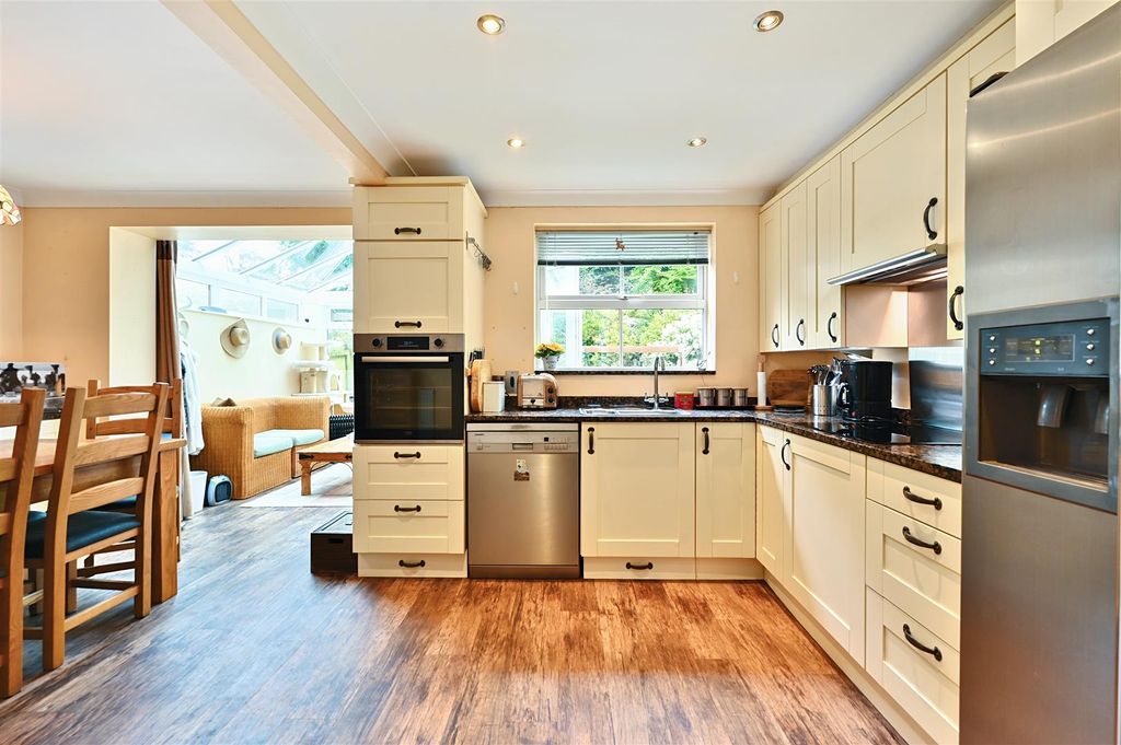 Property photo 2 of 30 5 Redwell Avenue Tn39 (31).Jpg