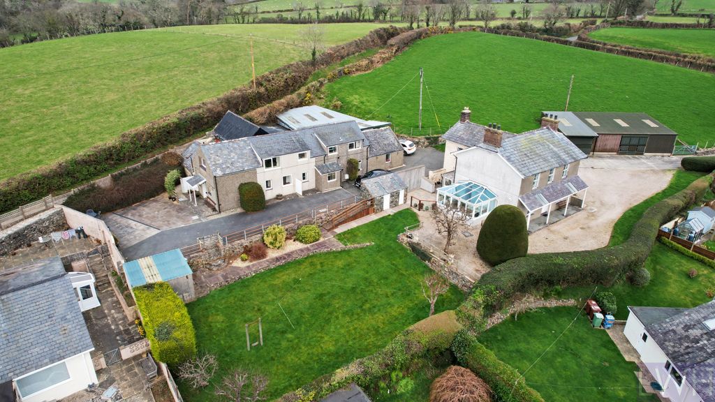 Property photo 2 of 28 Garden & Holiday Cottages