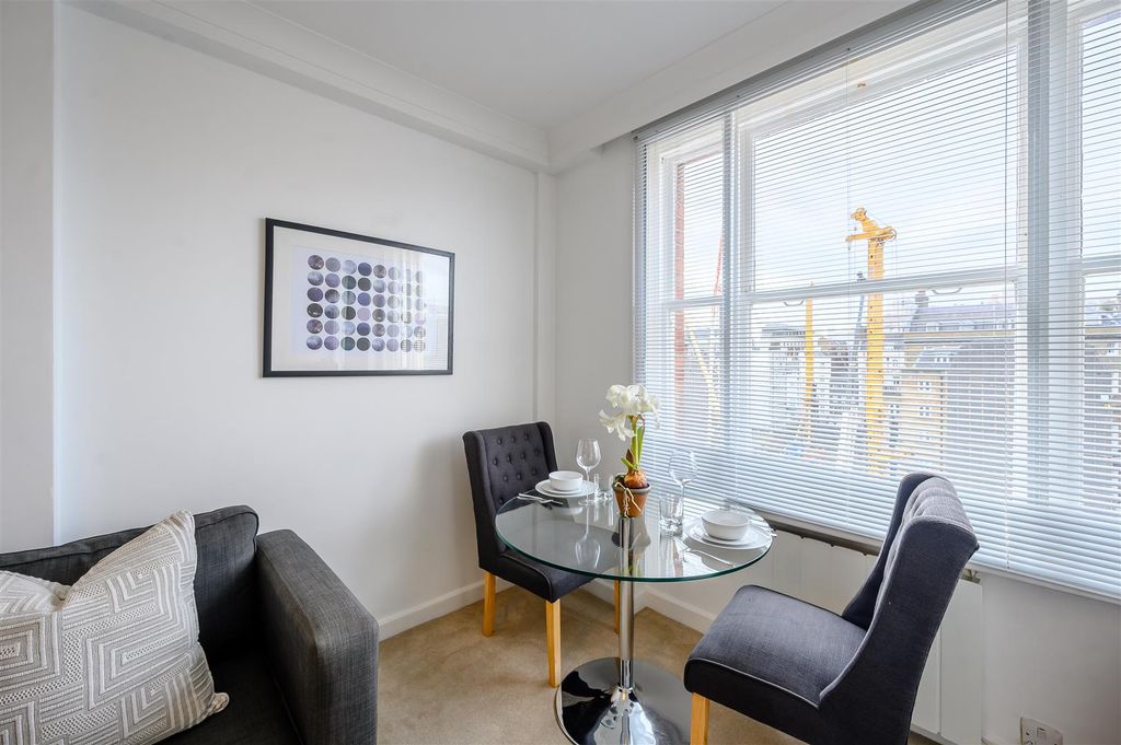 Property photo 3 of 9 8450750-Interior05.Jpg