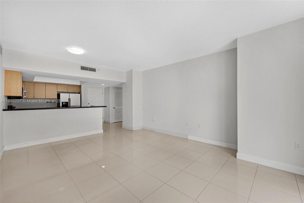 Property photo 2 of 23 <Alttext/>