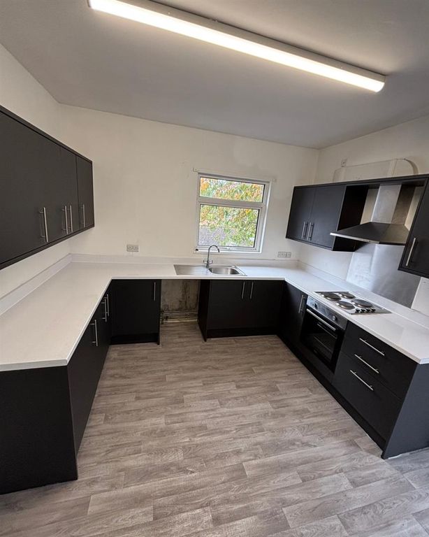 Property photo 1 of 6 39B Advertising - 2.Png