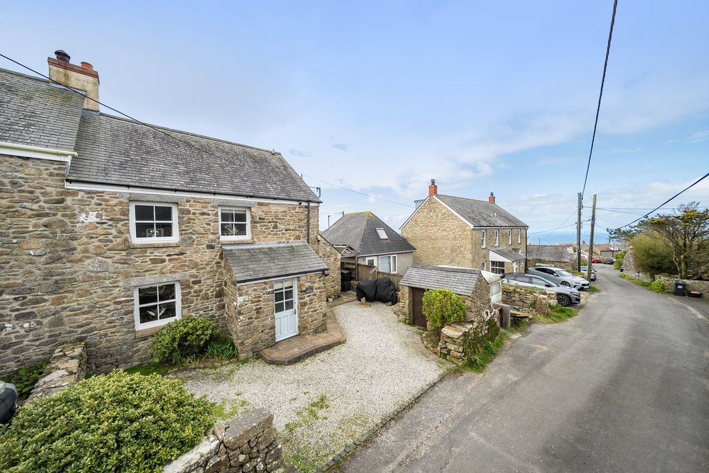 Property photo 2 of 20