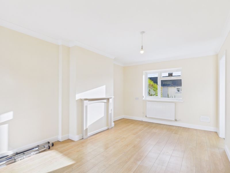 Property photo 3 of 17 Photo 12