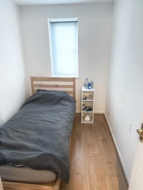 Property photo 3 of 8 Bedroom