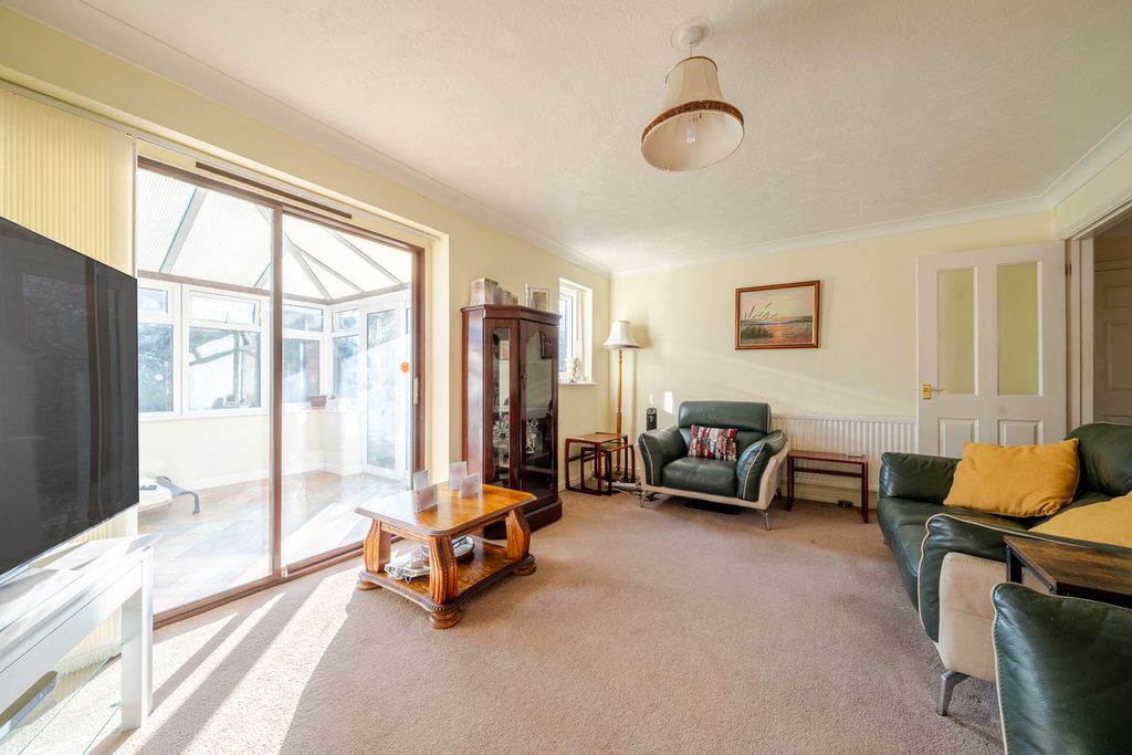 Property photo 3 of 13