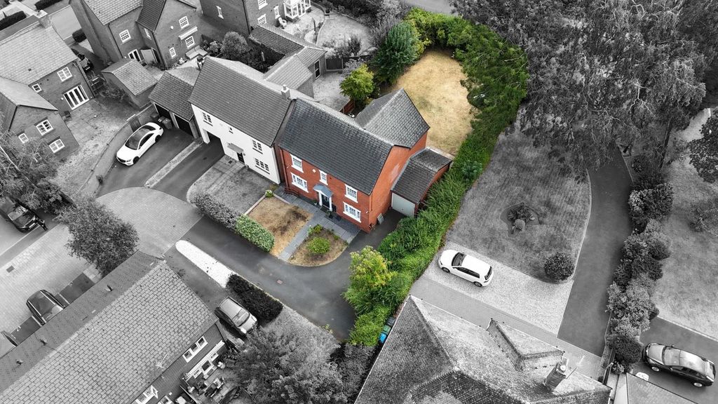 Property photo 2 of 47