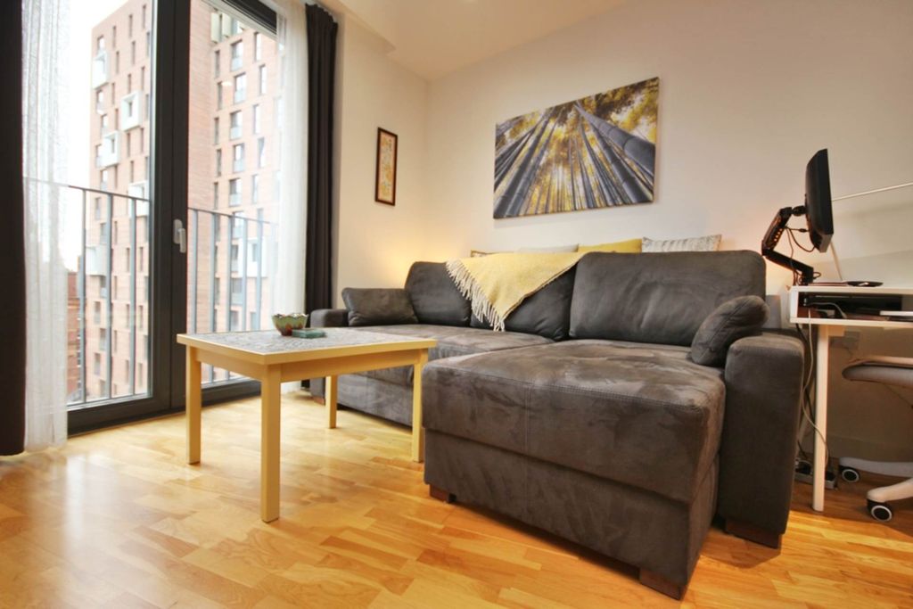 Property photo 3 of 18