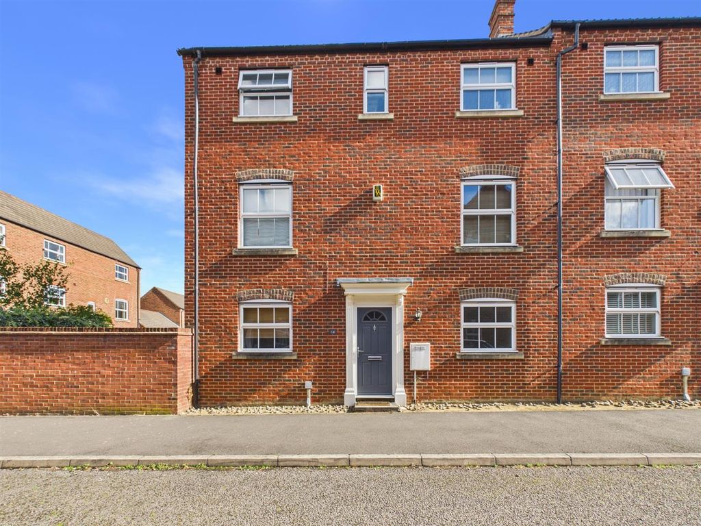 Property photo 1 of 16 Cam03851G0-Pr0071-Still003.Jpg