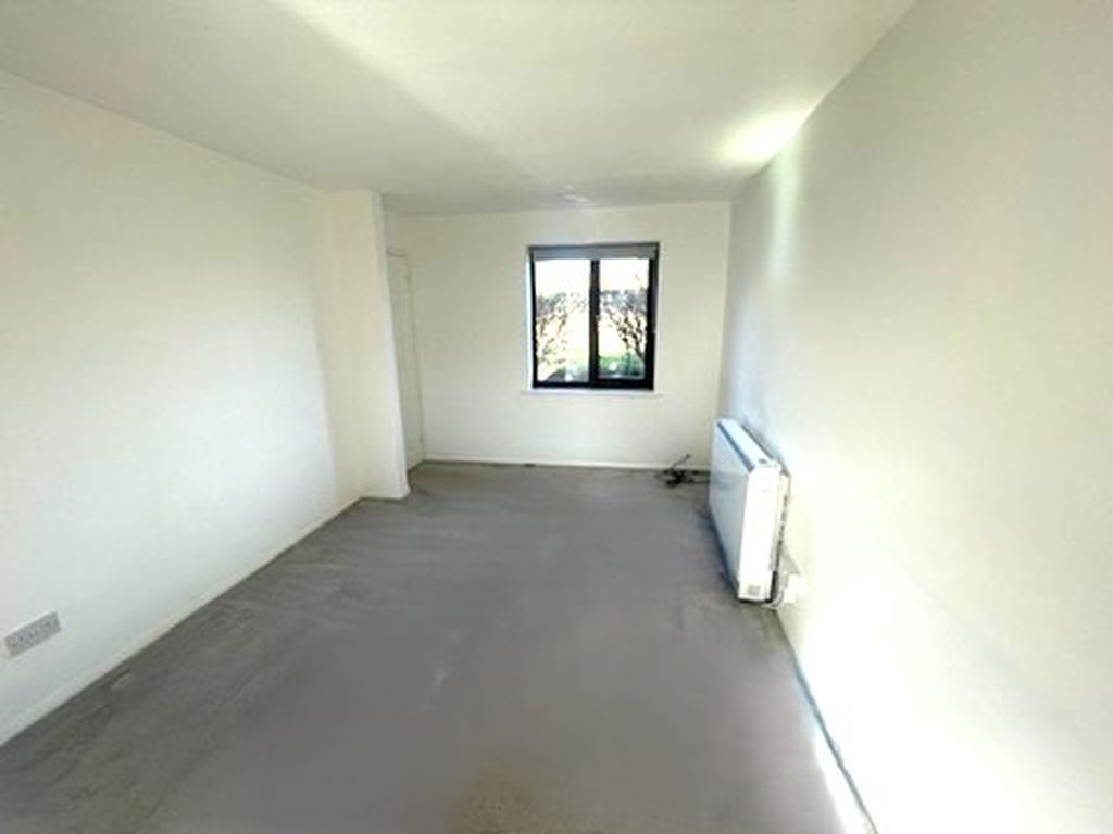 Property photo 3 of 11 Photo 10