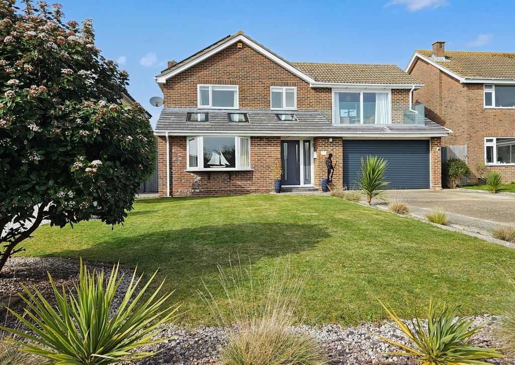 Property photo 1 of 22 Front