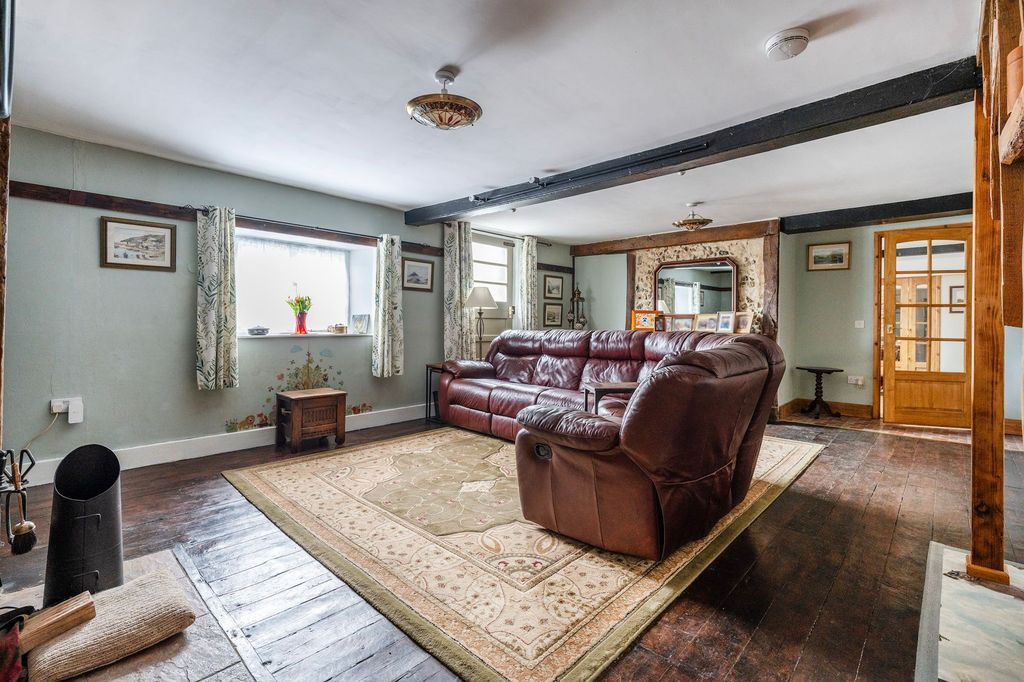 Property photo 3 of 30