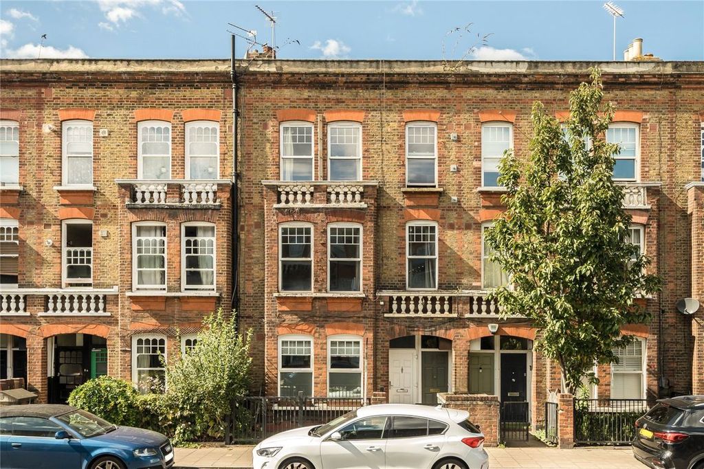 Property photo 1 of 8