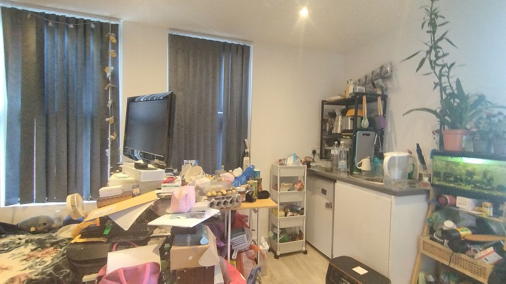 Property photo 2 of 6 Bedroom 2