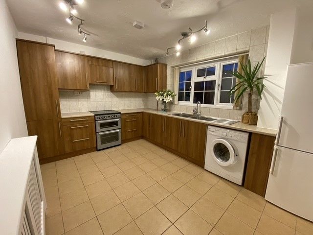 Property photo 3 of 24