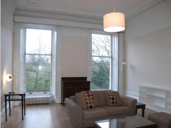 Property photo 3 of 7 Lounge