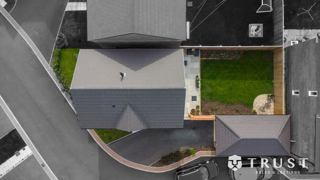 Property photo 2 of 45