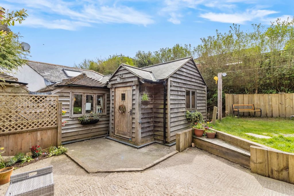 Property photo 1 of 29