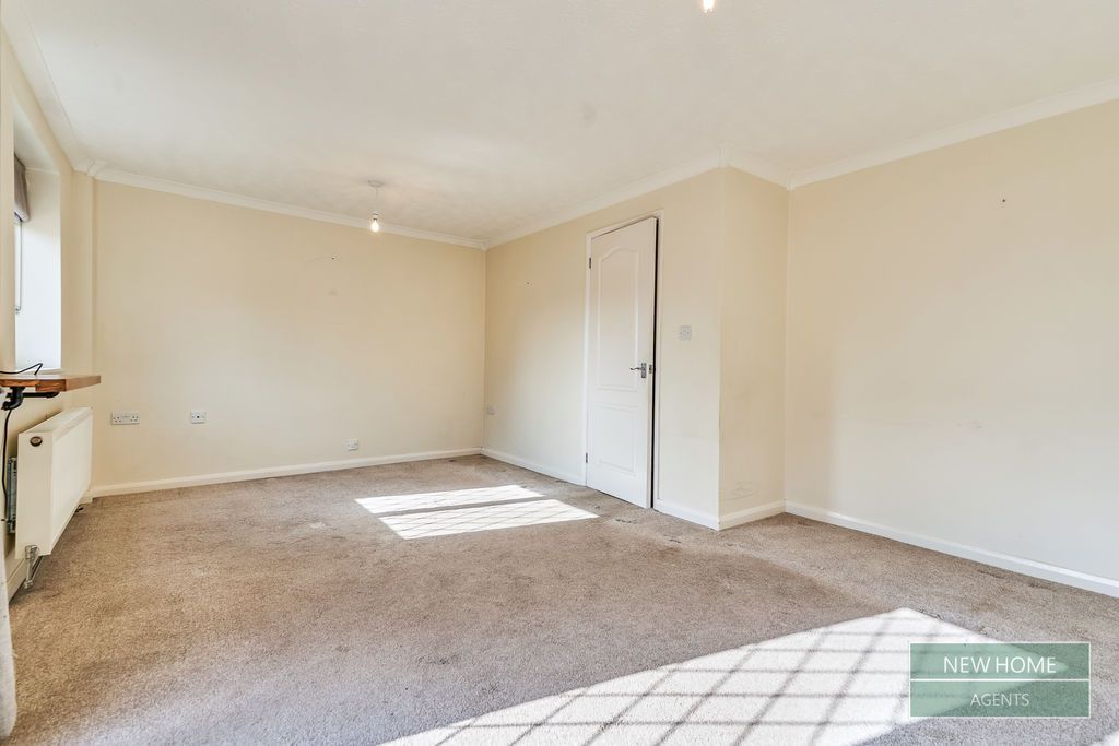 Property photo 3 of 25 Photo 15