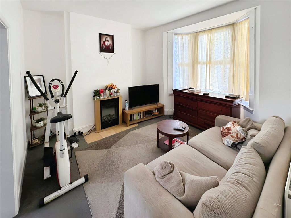 Property photo 3 of 10 Picture No. 22