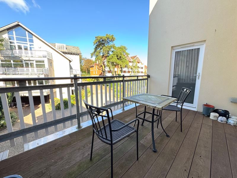 Property photo 3 of 17 Photo 19