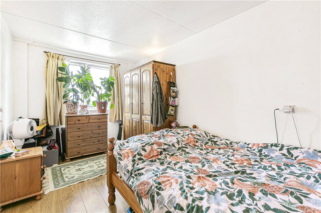 Property photo 3 of 8 Bedroom