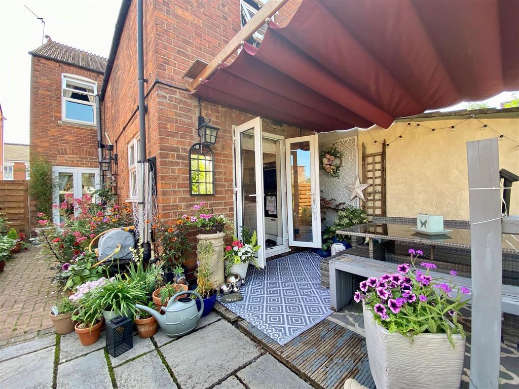 Property photo 3 of 14