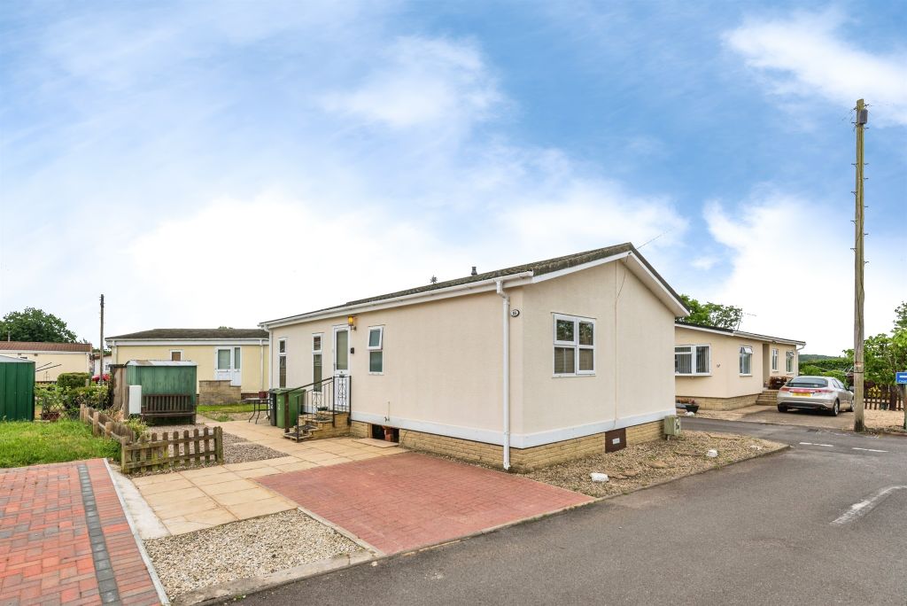 Property photo 1 of 34