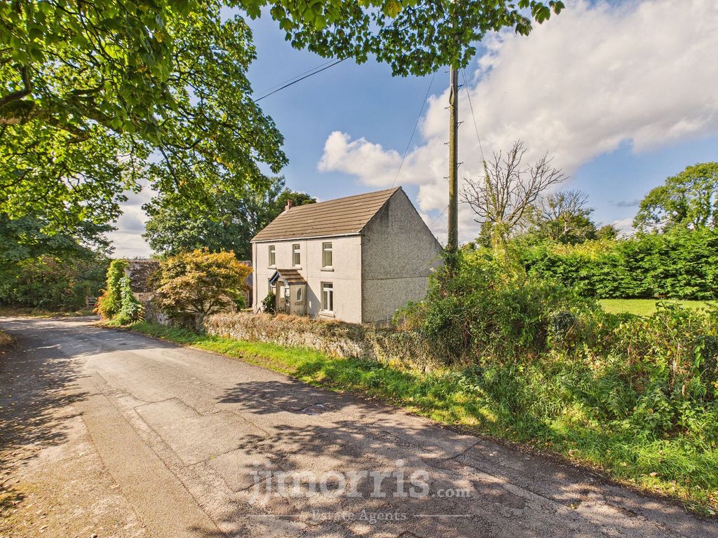 Property photo 1 of 40